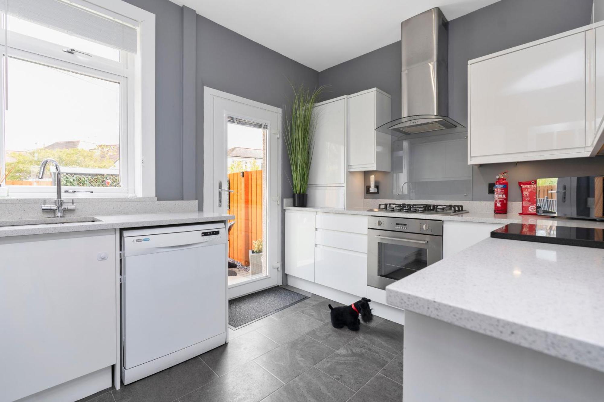 Crewe Apartment - 2 Bed, Free Off Street Parking And Private Garden Edinburgh Dış mekan fotoğraf