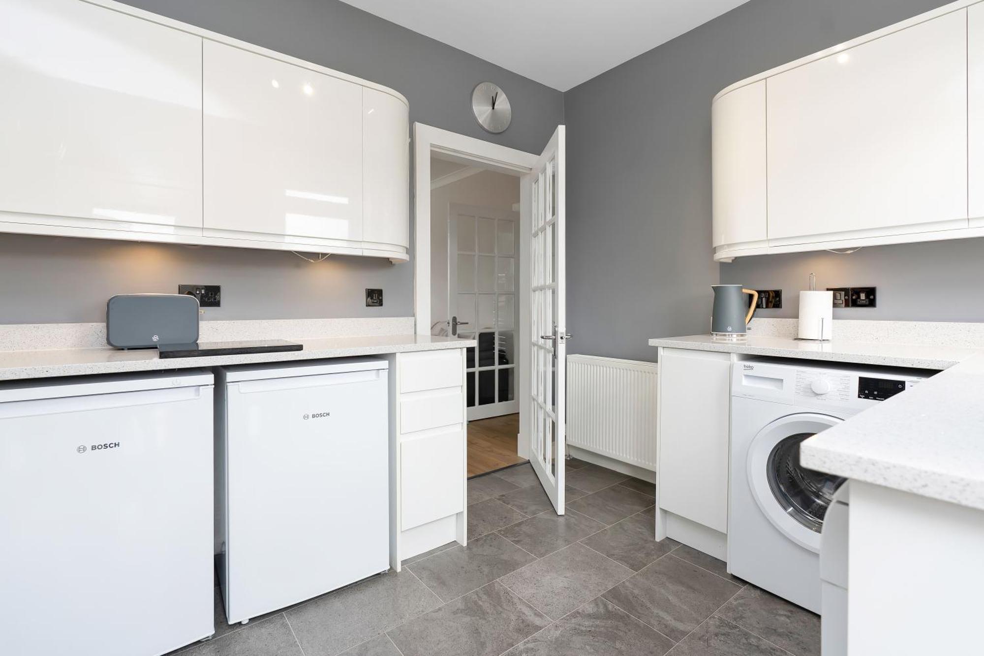 Crewe Apartment - 2 Bed, Free Off Street Parking And Private Garden Edinburgh Dış mekan fotoğraf