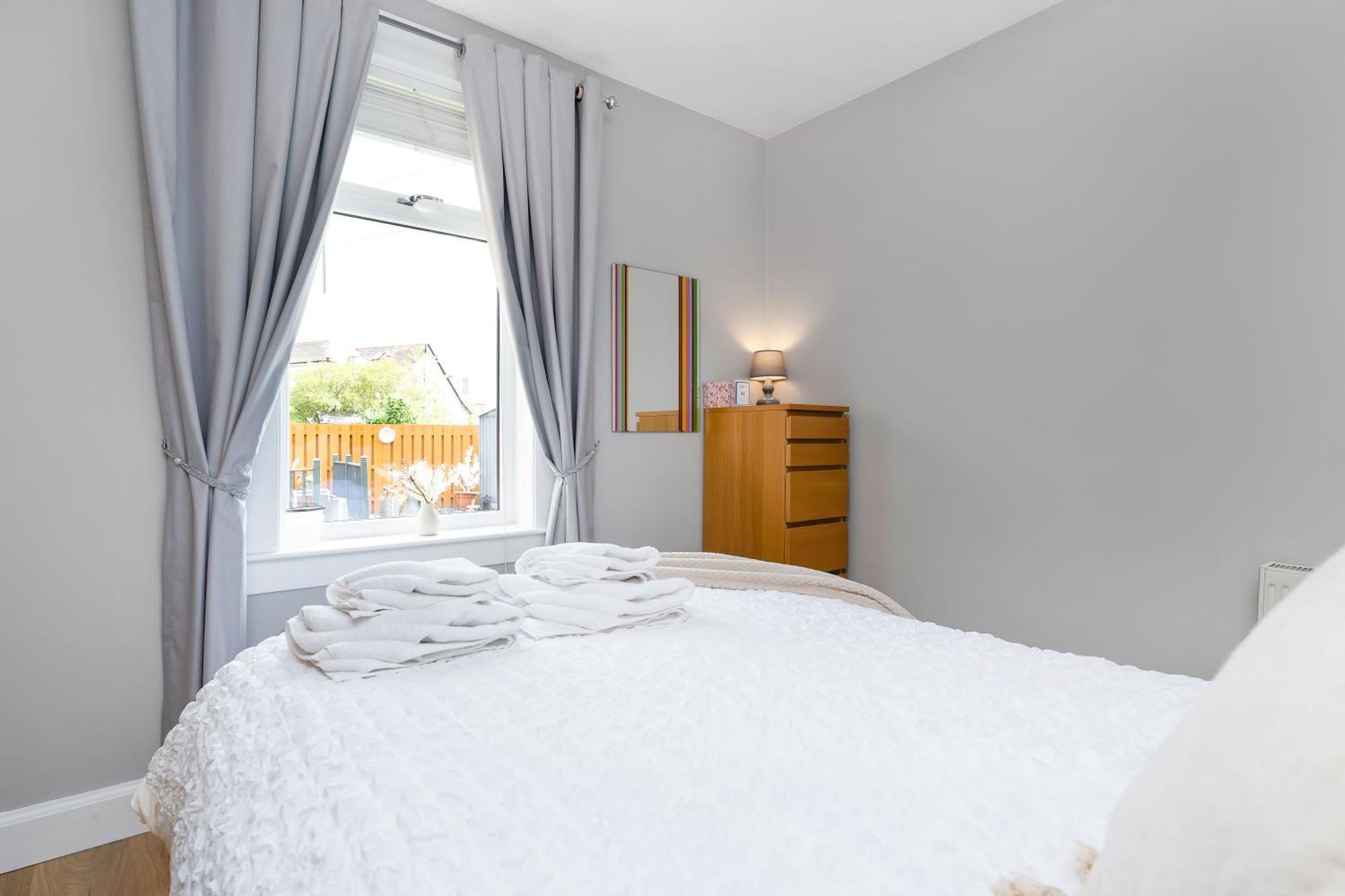 Crewe Apartment - 2 Bed, Free Off Street Parking And Private Garden Edinburgh Dış mekan fotoğraf
