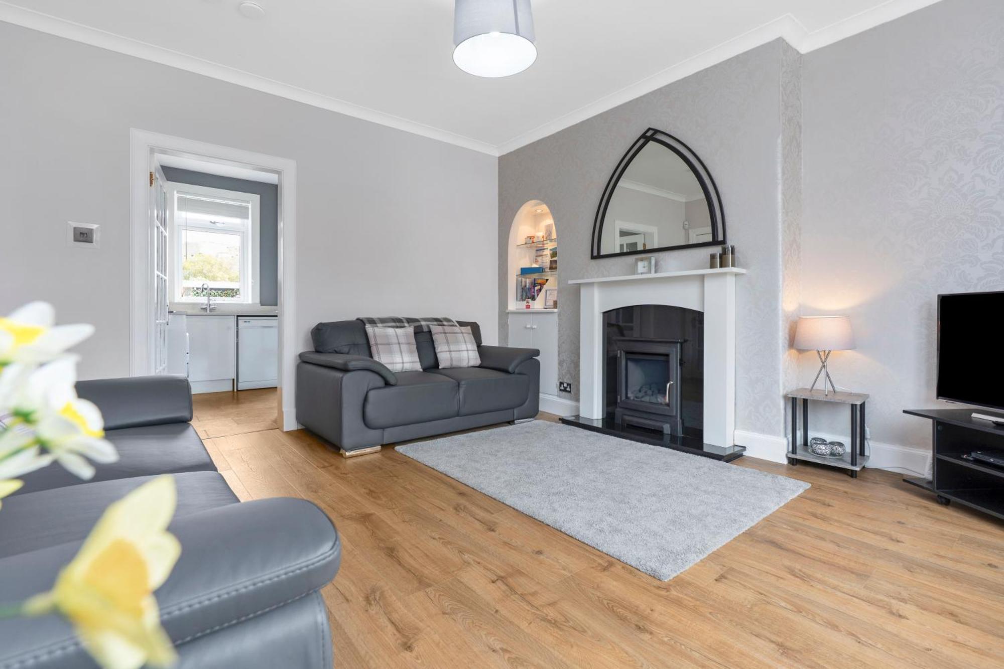 Crewe Apartment - 2 Bed, Free Off Street Parking And Private Garden Edinburgh Dış mekan fotoğraf